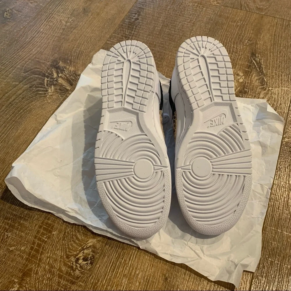 White NIKE DUNK Sneakers (Mixed Material Swooshes) - Picture 7 of 11